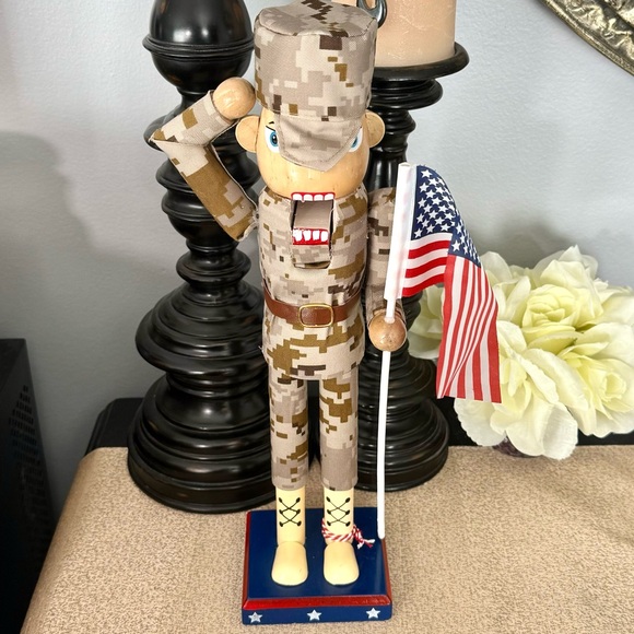 NWT Military Soldier Nutcracker - Picture 3 of 6